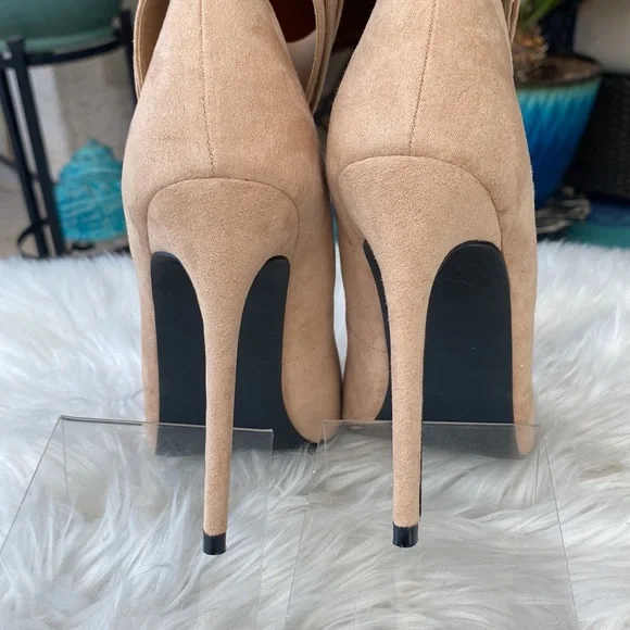 🤎🤎NASTY GAL TAN POINTY TOE HEEL🤎🤎 - Picture 3 of 5